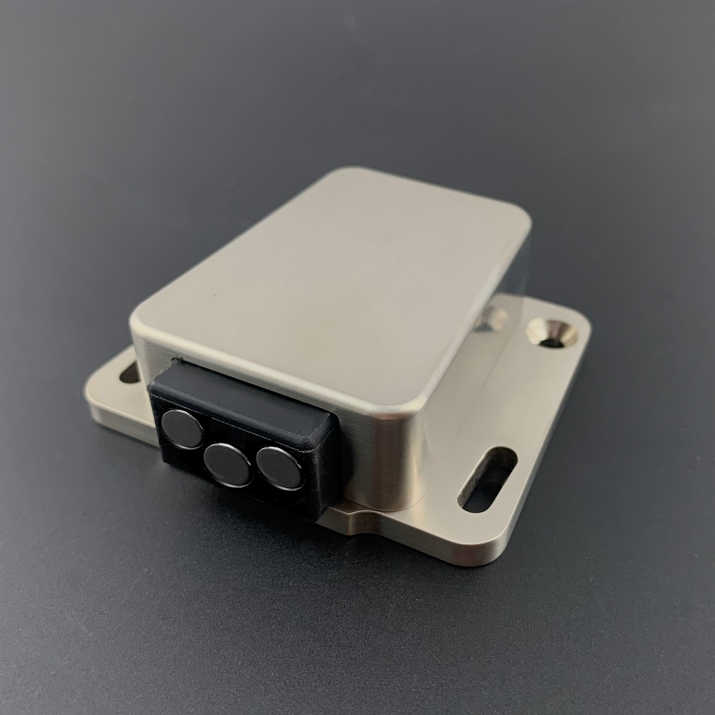 An application scenario or product detail of magnetic touch latch - Image 6