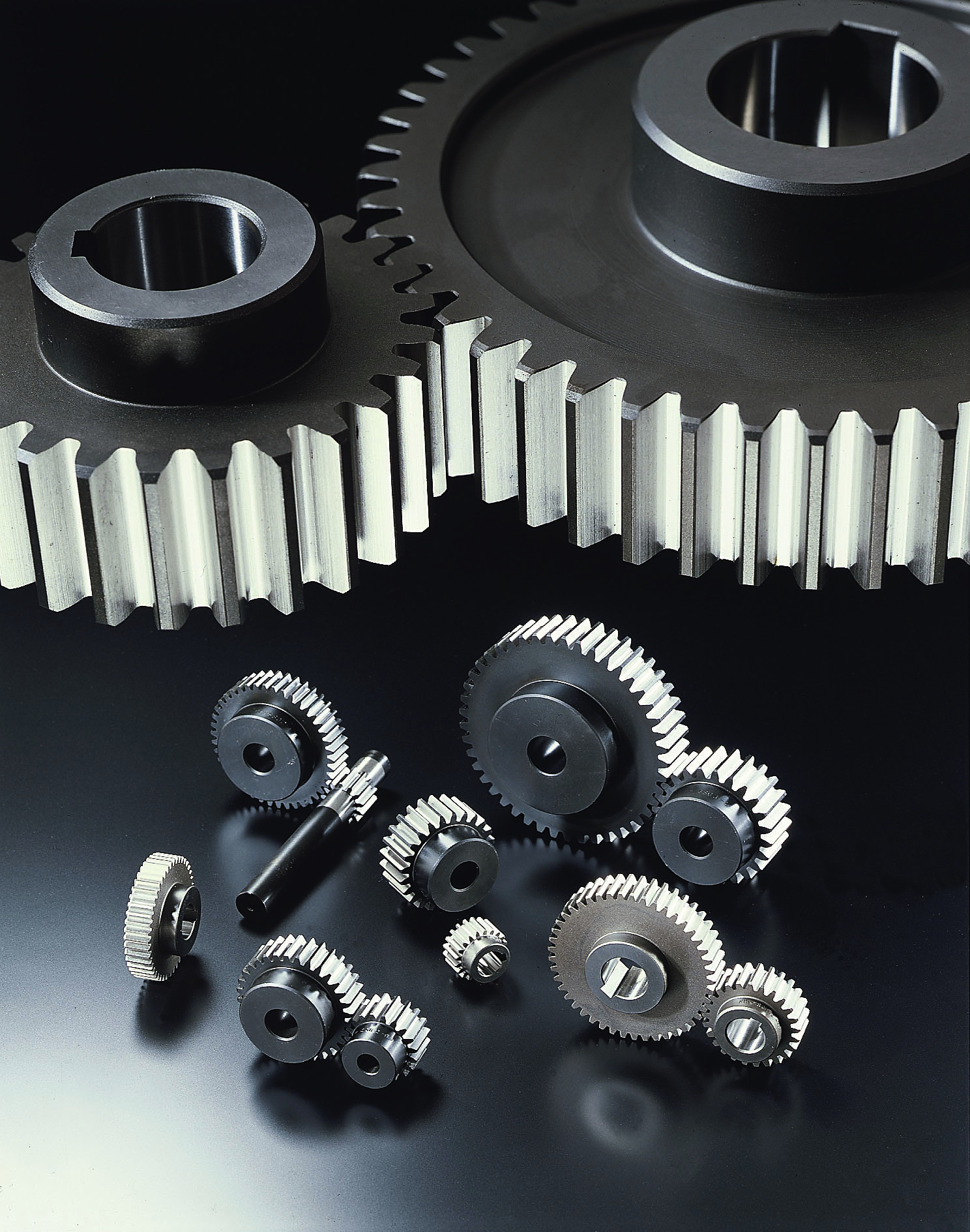 An application scenario or product detail of material used to make gears that can tolerate high loads - Image 17