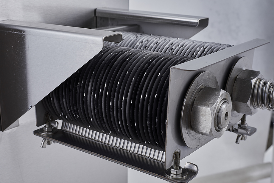 An application scenario or product detail of meat cutting machine - Image 17