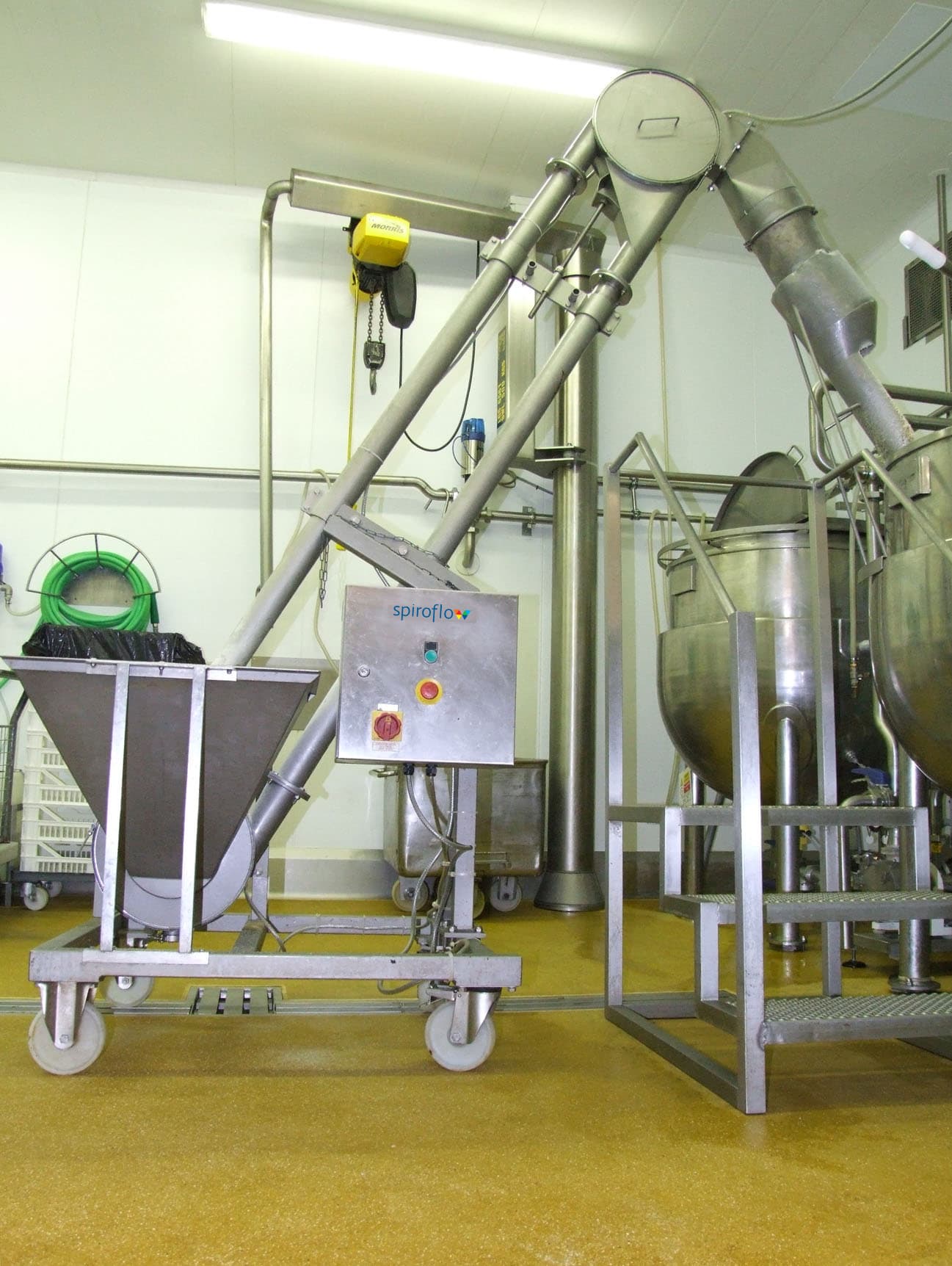 An application scenario or product detail of mechanical conveyor - Image 13