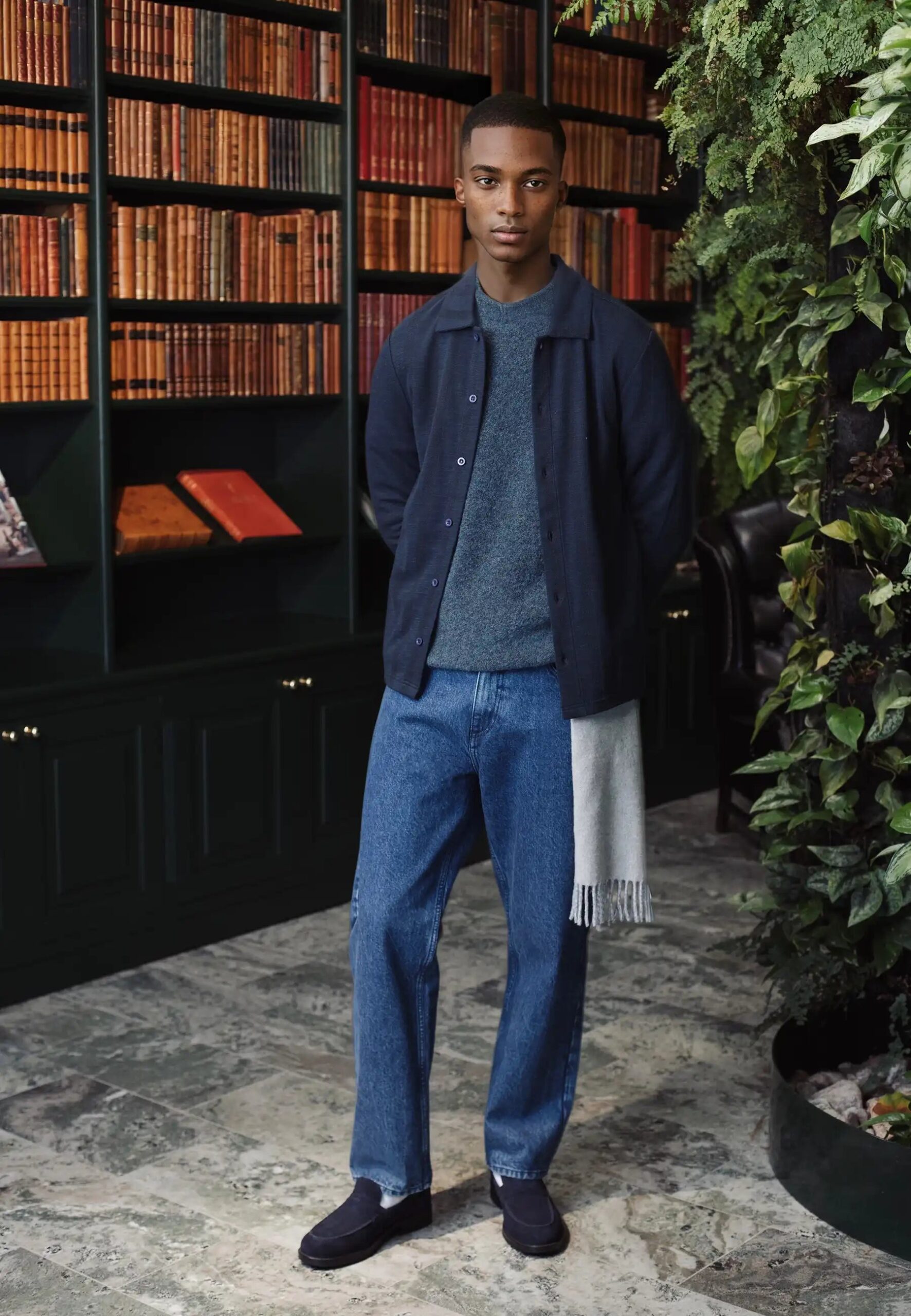 An application scenario or product detail of mens old money clothes under 20 dollars - Image 12
