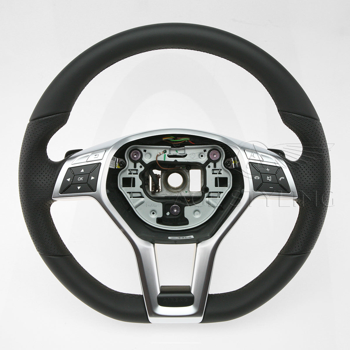 An application scenario or product detail of mercedes benz steering wheel - Image 6
