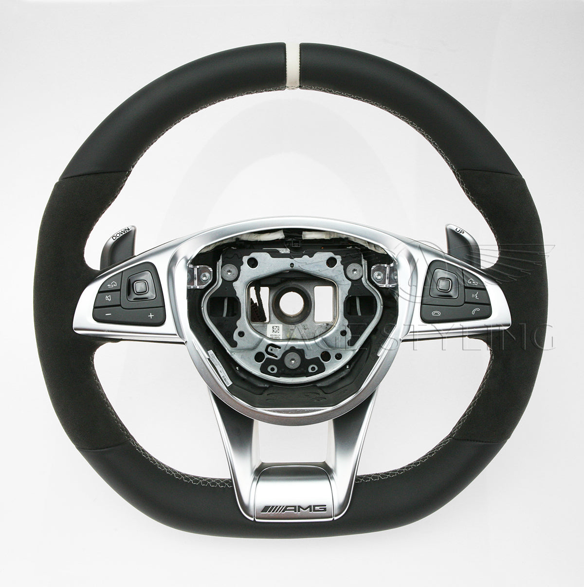 An application scenario or product detail of mercedes benz steering wheel - Image 8