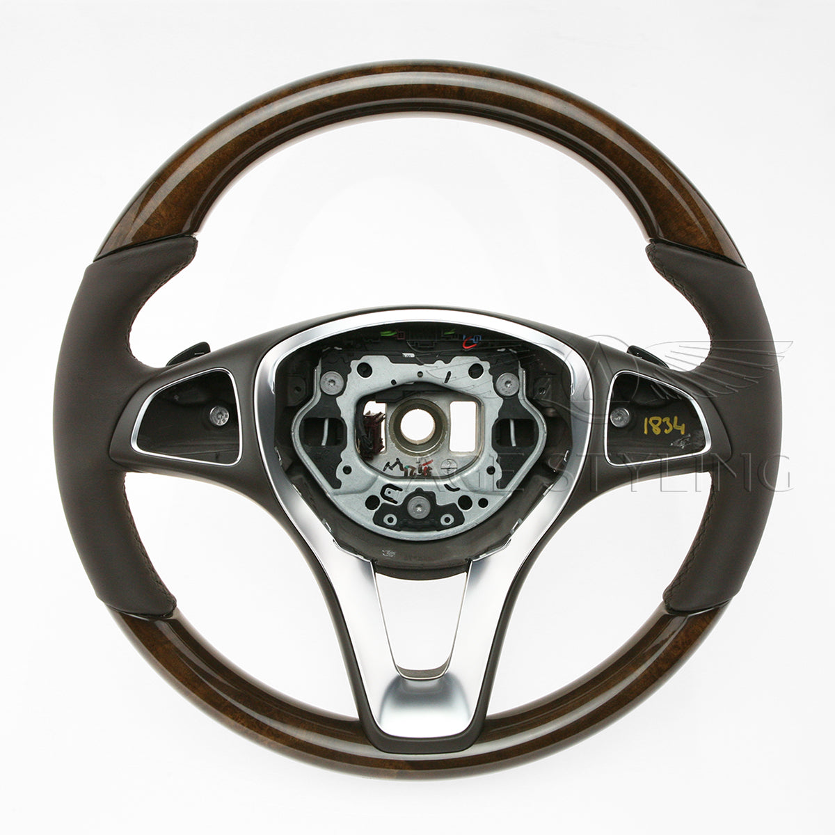 An application scenario or product detail of mercedes steering wheel - Image 7