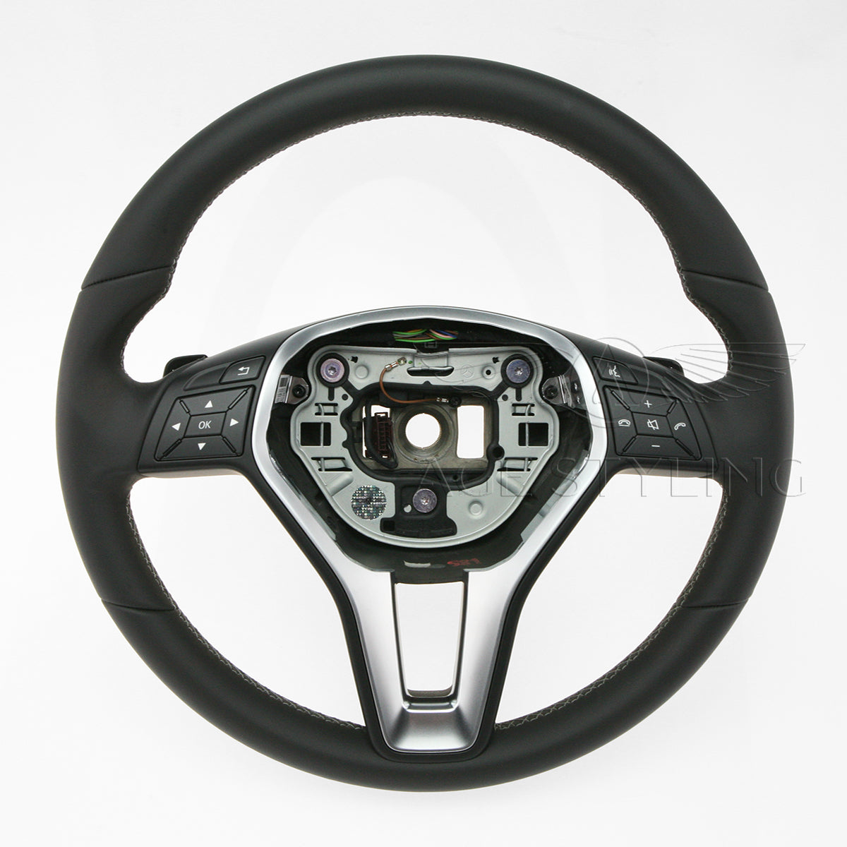 An application scenario or product detail of mercedes steering wheel - Image 15