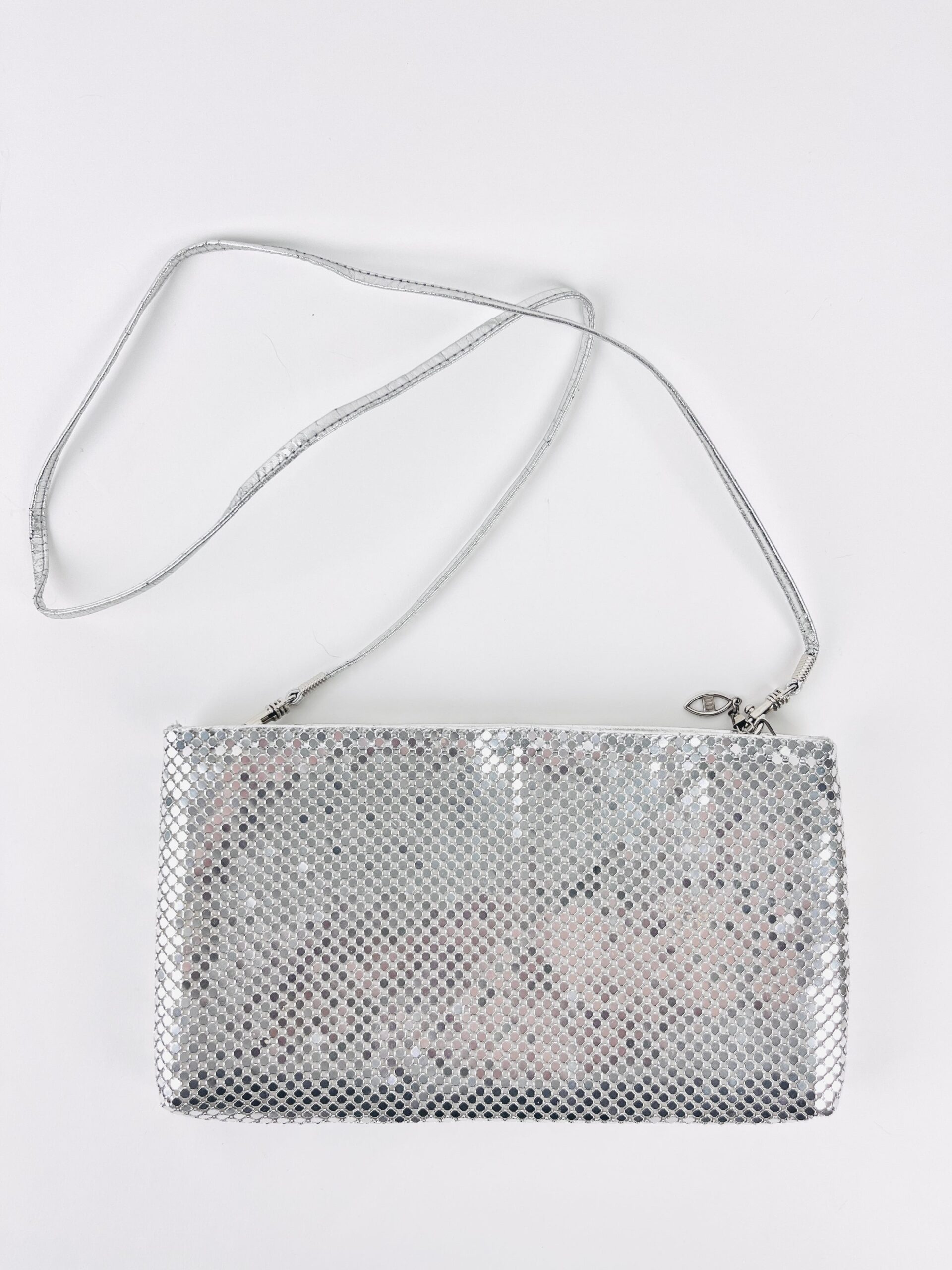 An application scenario or product detail of mesh metal bag - Image 15