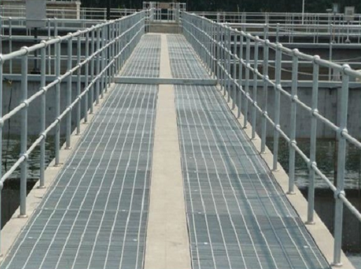 An application scenario or product detail of metal walkways gratings - Image 6