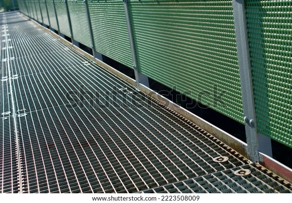 An application scenario or product detail of metal walkways gratings - Image 11