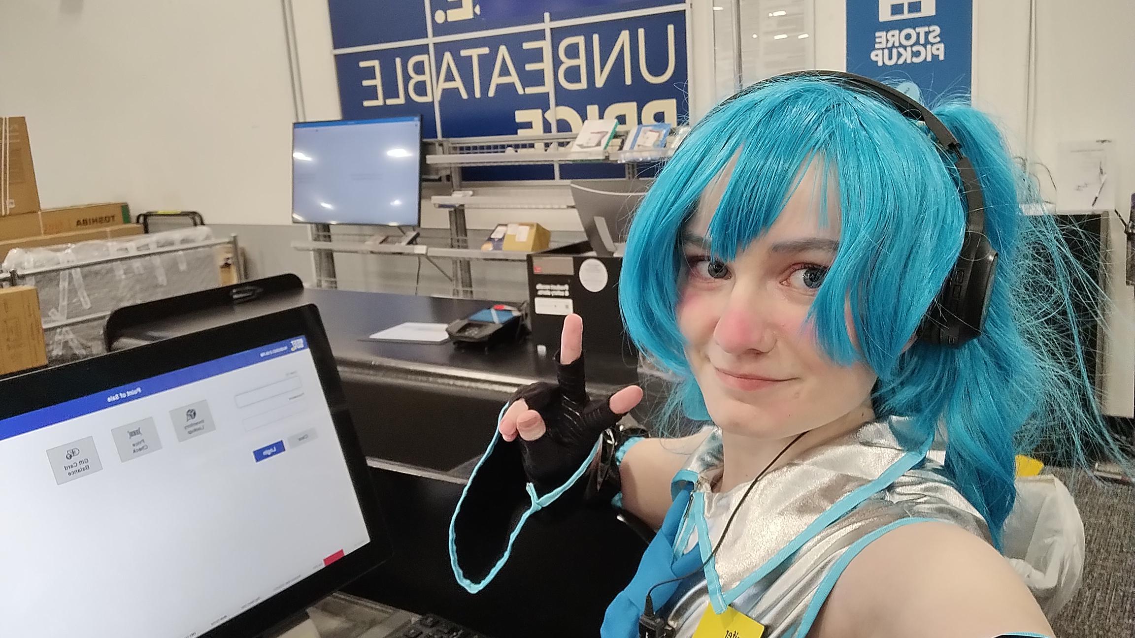 An application scenario or product detail of miku costume - Image 14