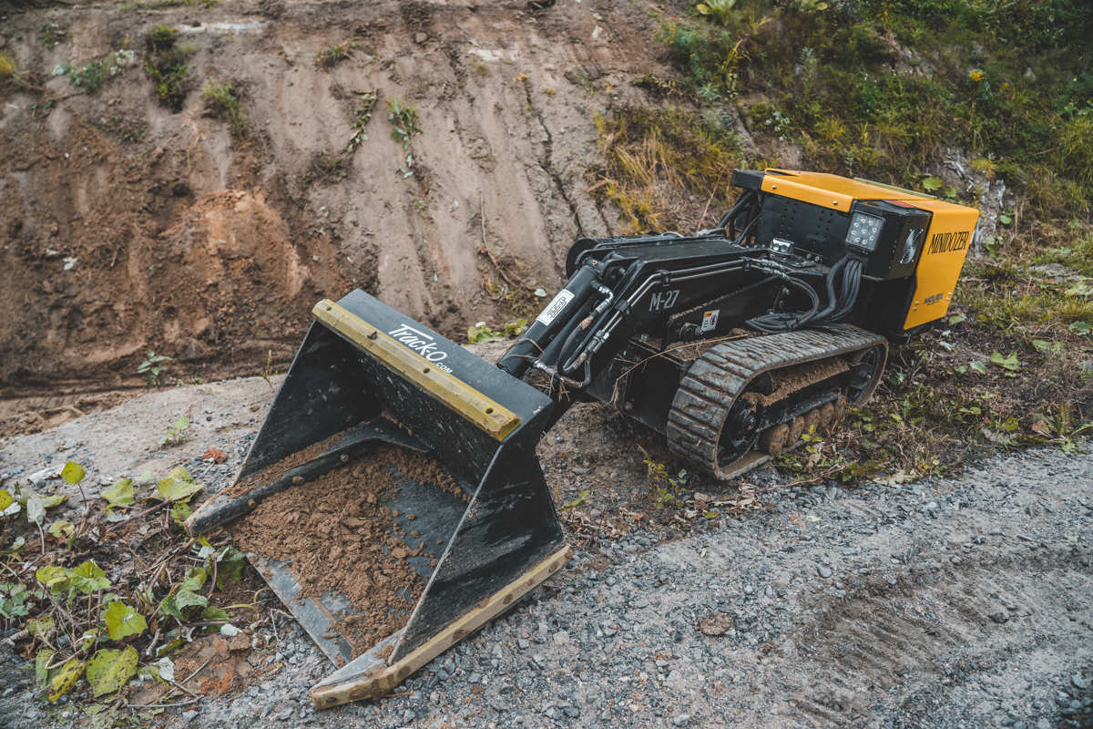 An application scenario or product detail of mini dozer - Image 7
