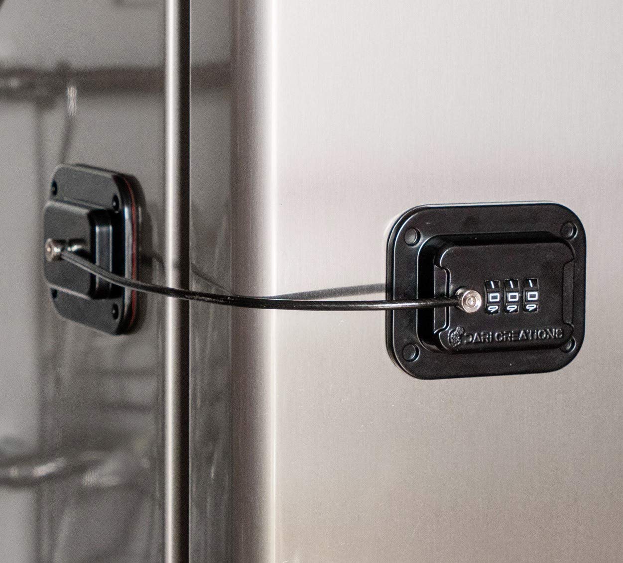 An application scenario or product detail of mini fridge with padlock - Image 4