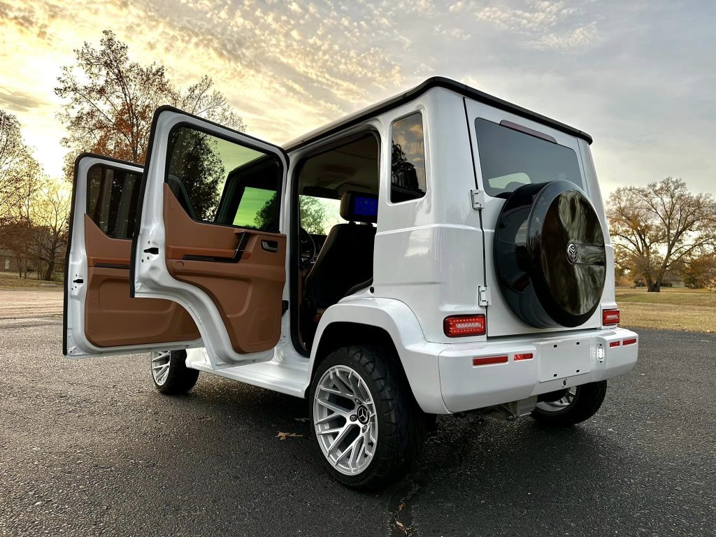 An application scenario or product detail of mini g wagon golf cart - Image 4