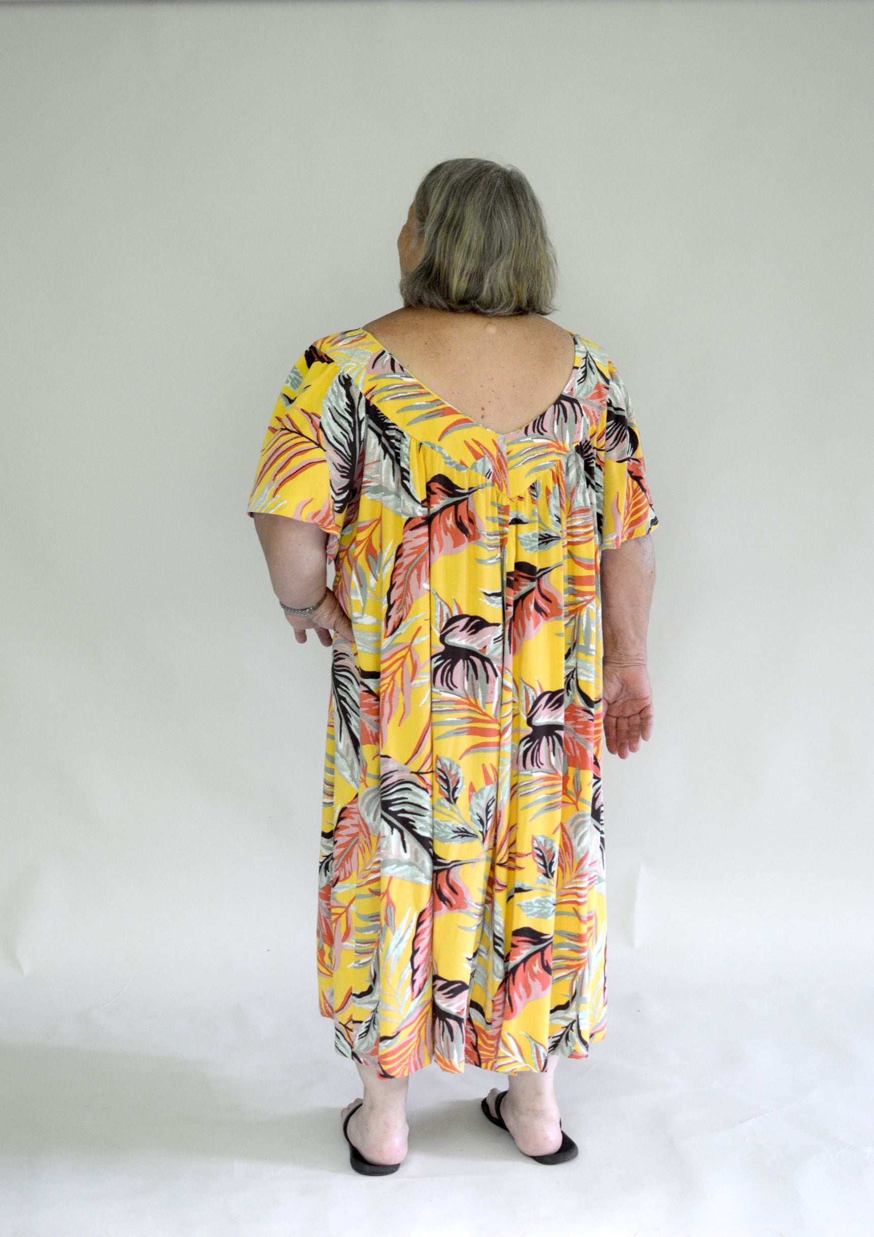 An application scenario or product detail of moo-moo dress - Image 21