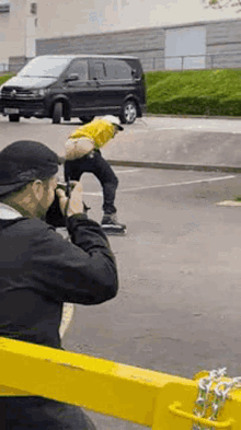 An application scenario or product detail of mooning gif - Image 1