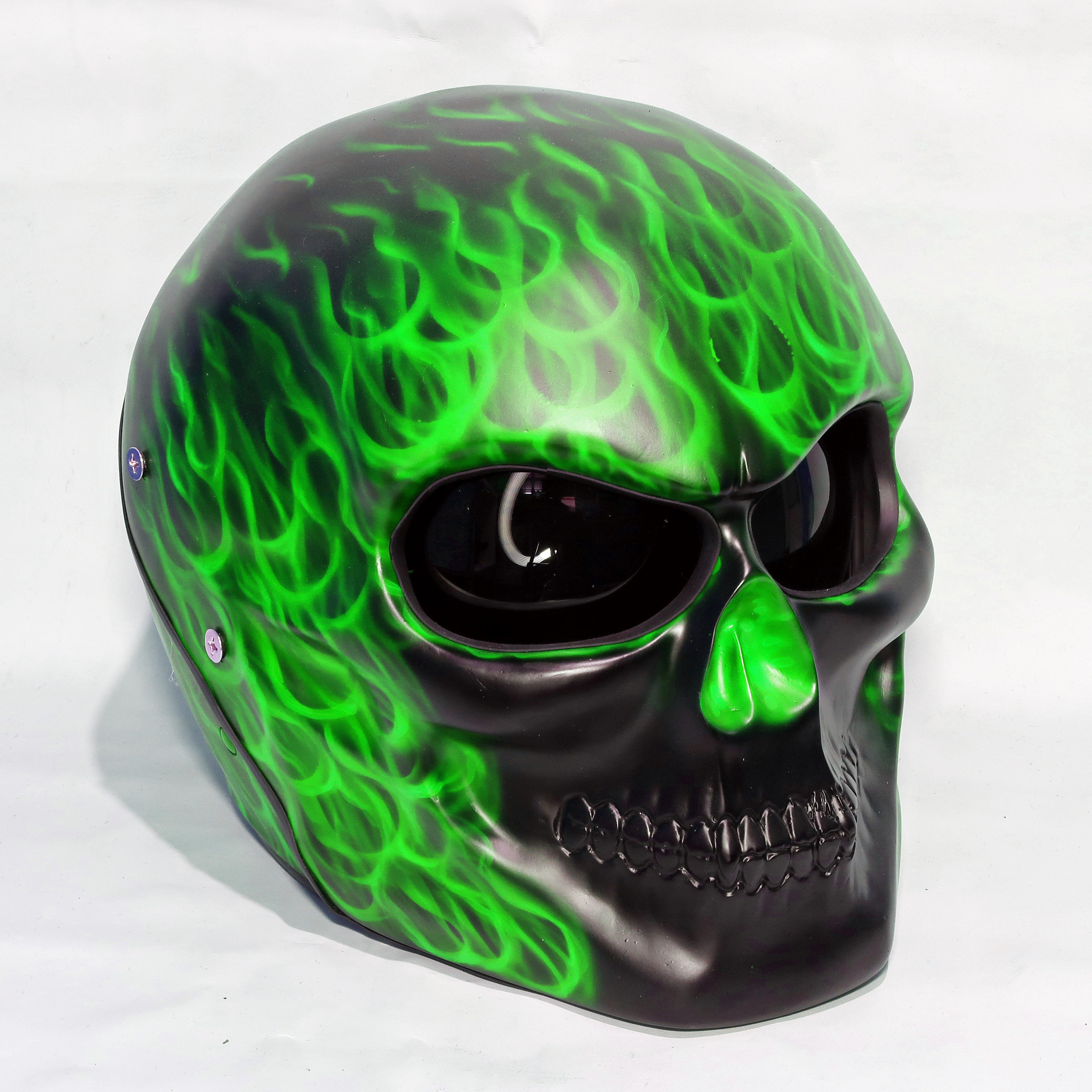 An application scenario or product detail of motorbike helmet skull - Image 12