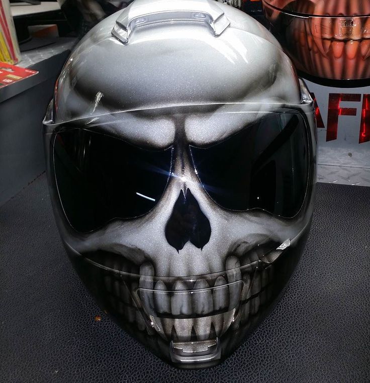 An application scenario or product detail of motorbike helmet skull - Image 18