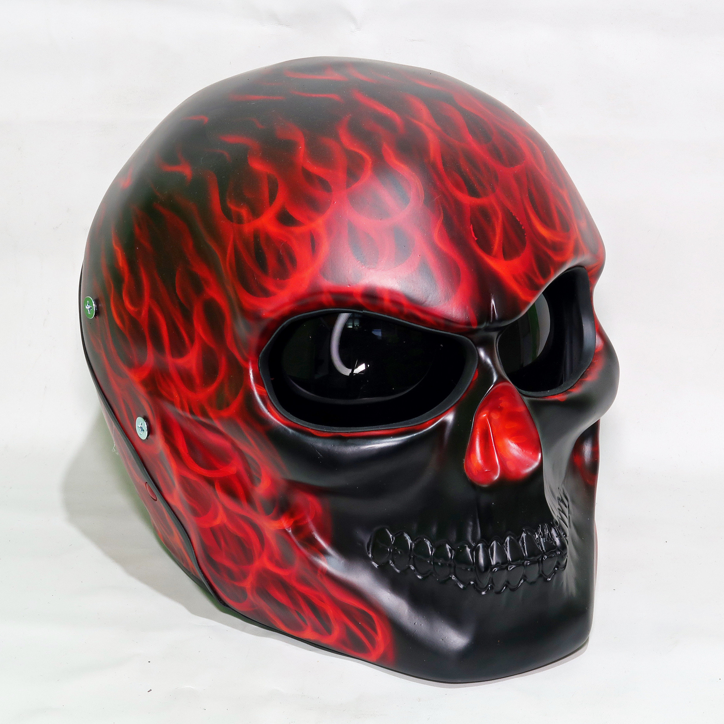 An application scenario or product detail of motorbike helmet skull - Image 19