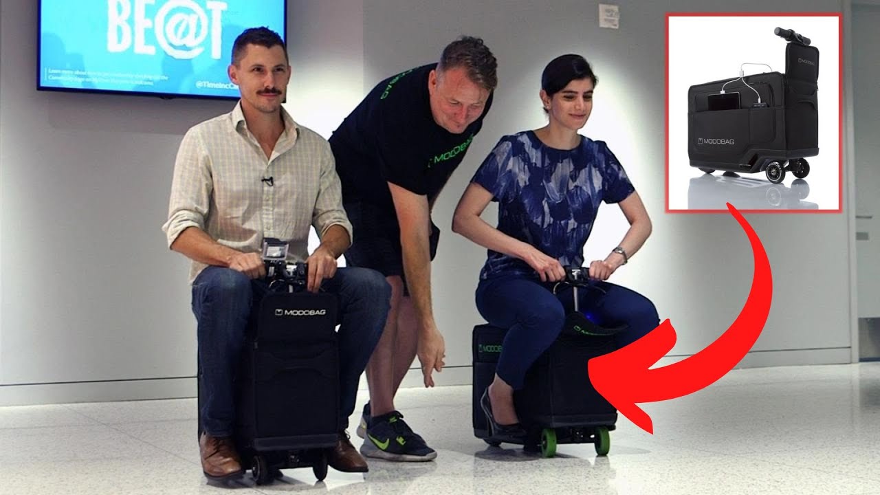 An application scenario or product detail of motorized luggage - Image 6