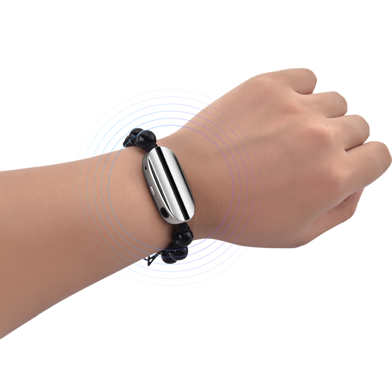 An application scenario or product detail of mp3 player with wristband - Image 4