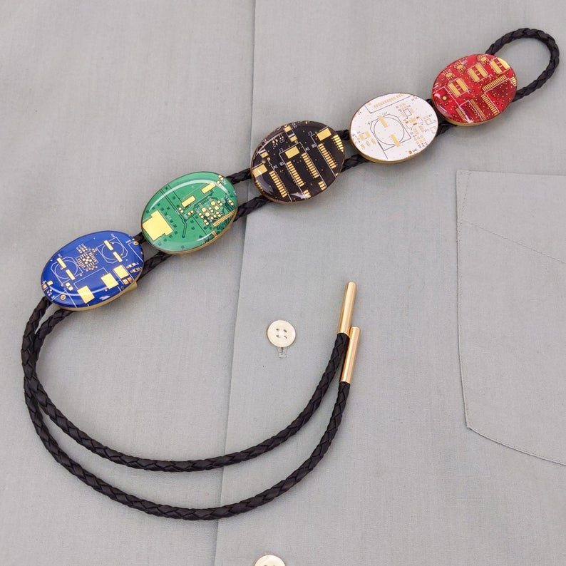 An application scenario or product detail of multi color bolo tie leather - Image 18