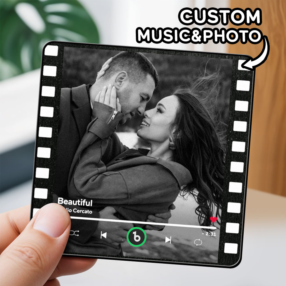 An application scenario or product detail of music fridge magnet - Image 7