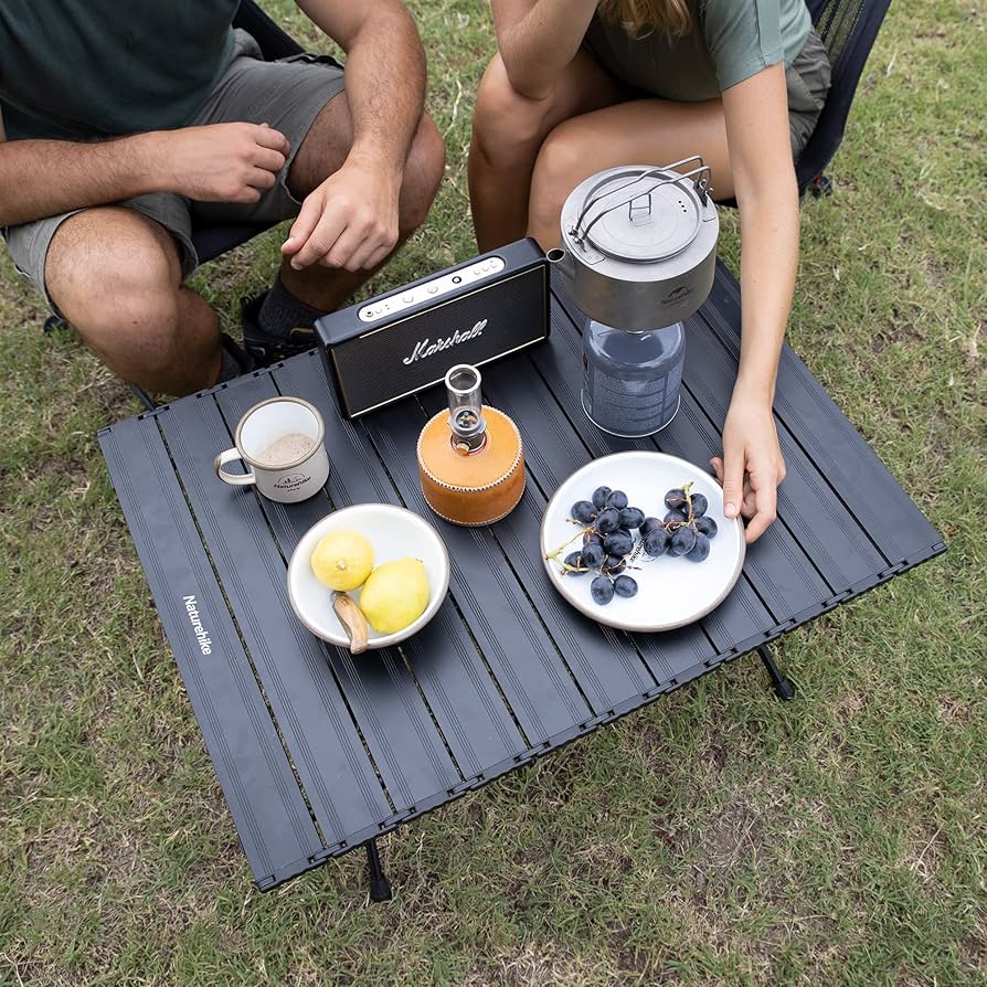 An application scenario or product detail of naturehike ft11 height adjustable camping for sale - Image 5