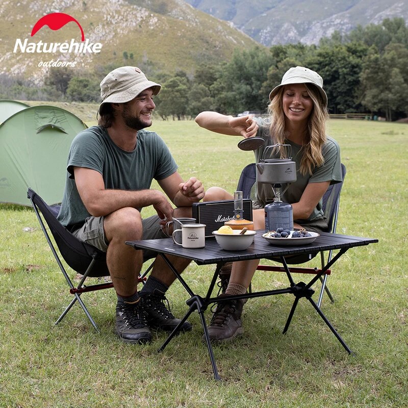 An application scenario or product detail of naturehike ft11 height adjustable camping for sale - Image 7