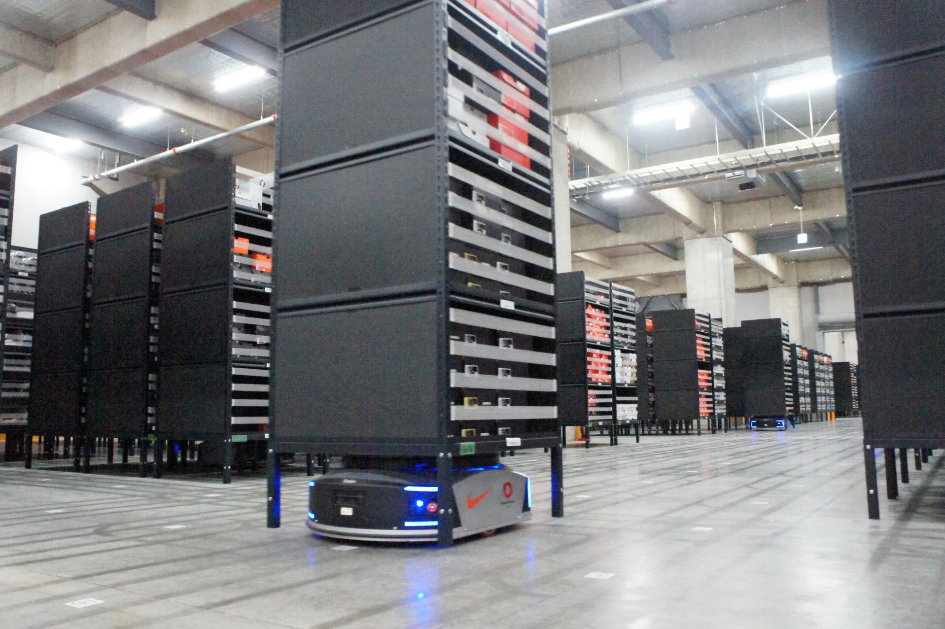 An application scenario or product detail of nike warehouse china - Image 16