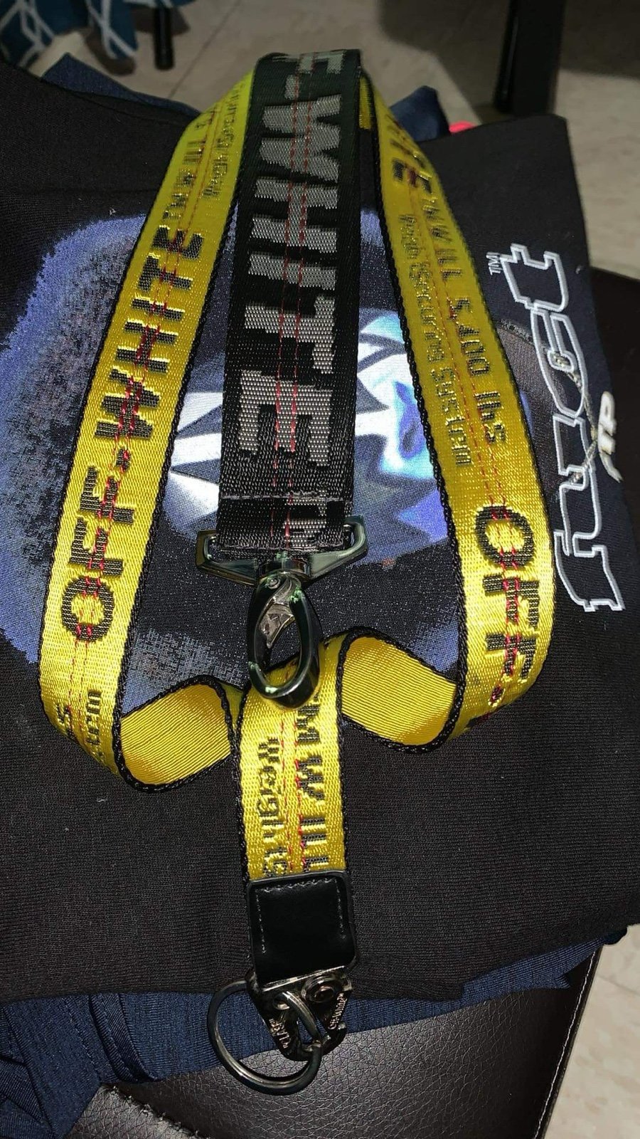 An application scenario or product detail of off white lanyard - Image 18