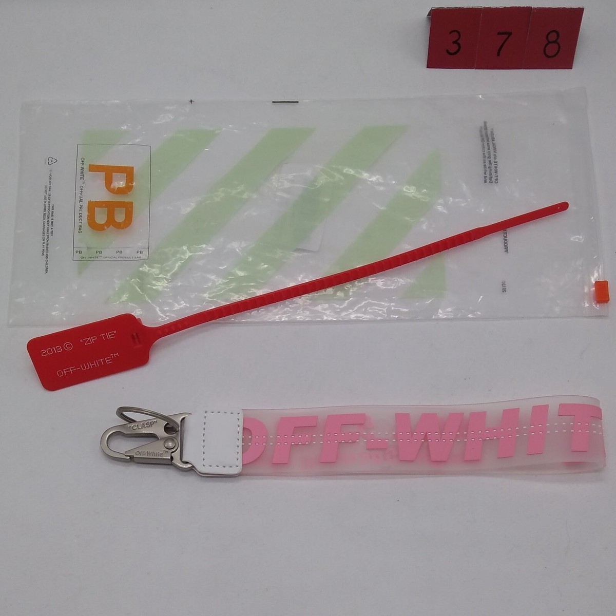 An application scenario or product detail of off white lanyard - Image 20