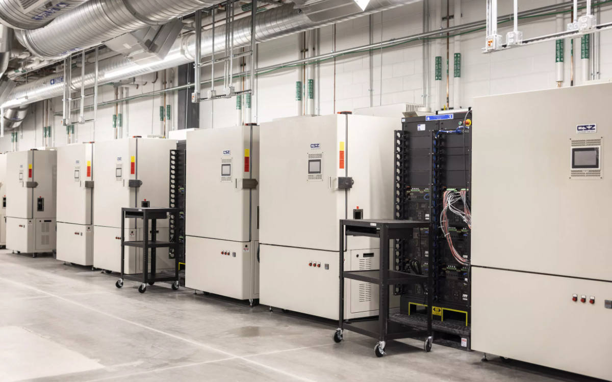 An application scenario or product detail of oil and gas testing chambers - Image 16