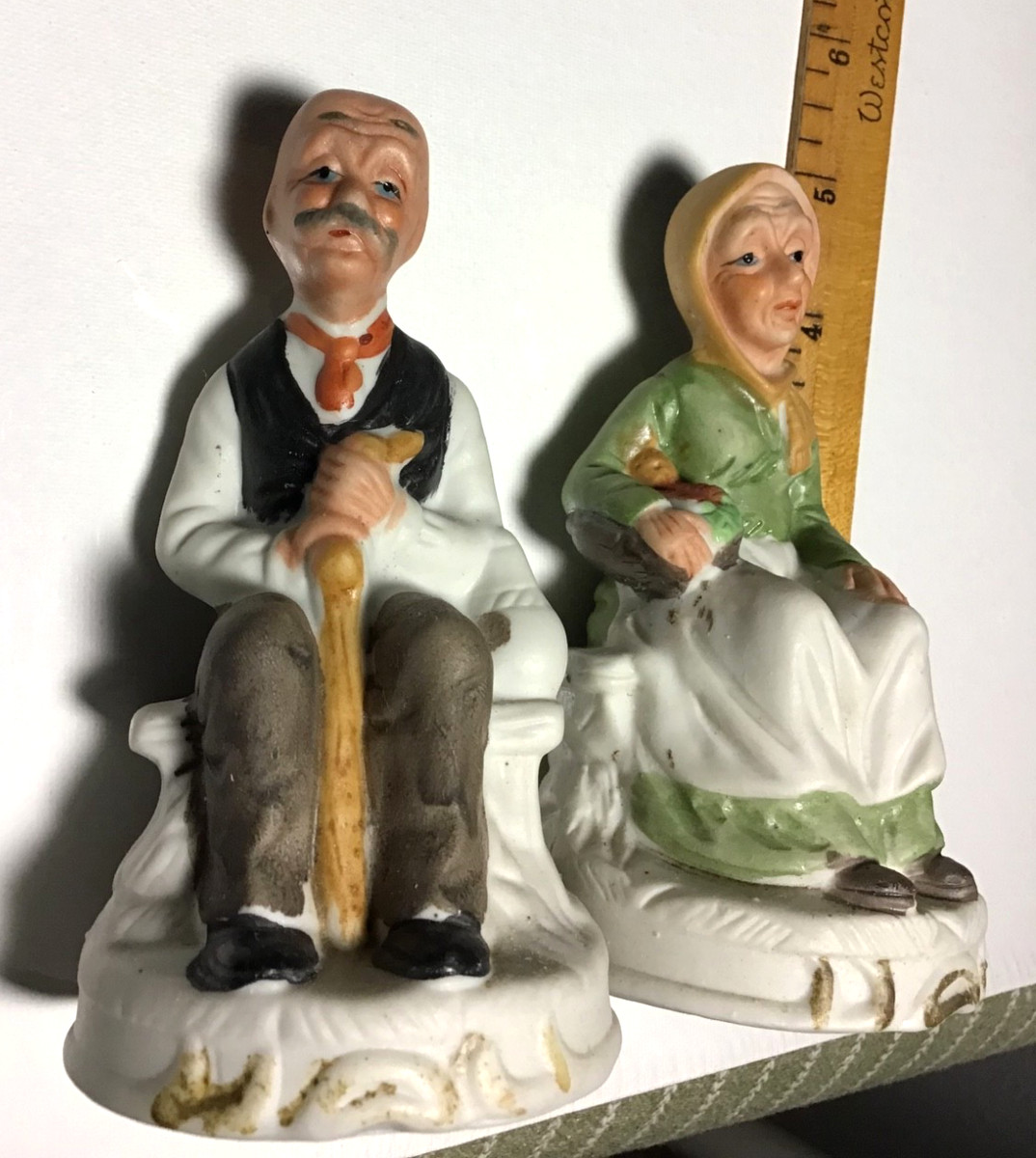 An application scenario or product detail of old lady figurines - Image 2