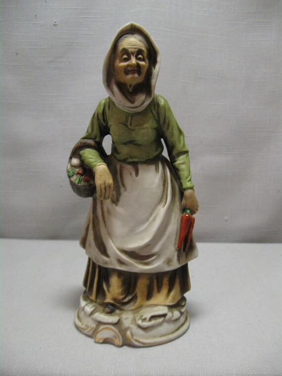 An application scenario or product detail of old lady figurines - Image 4