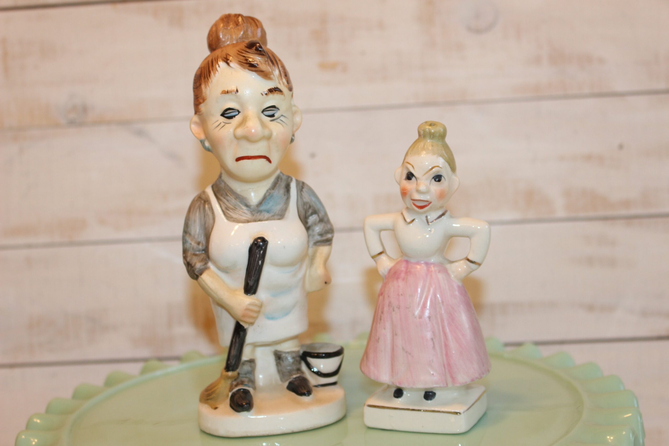 An application scenario or product detail of old lady figurines - Image 17
