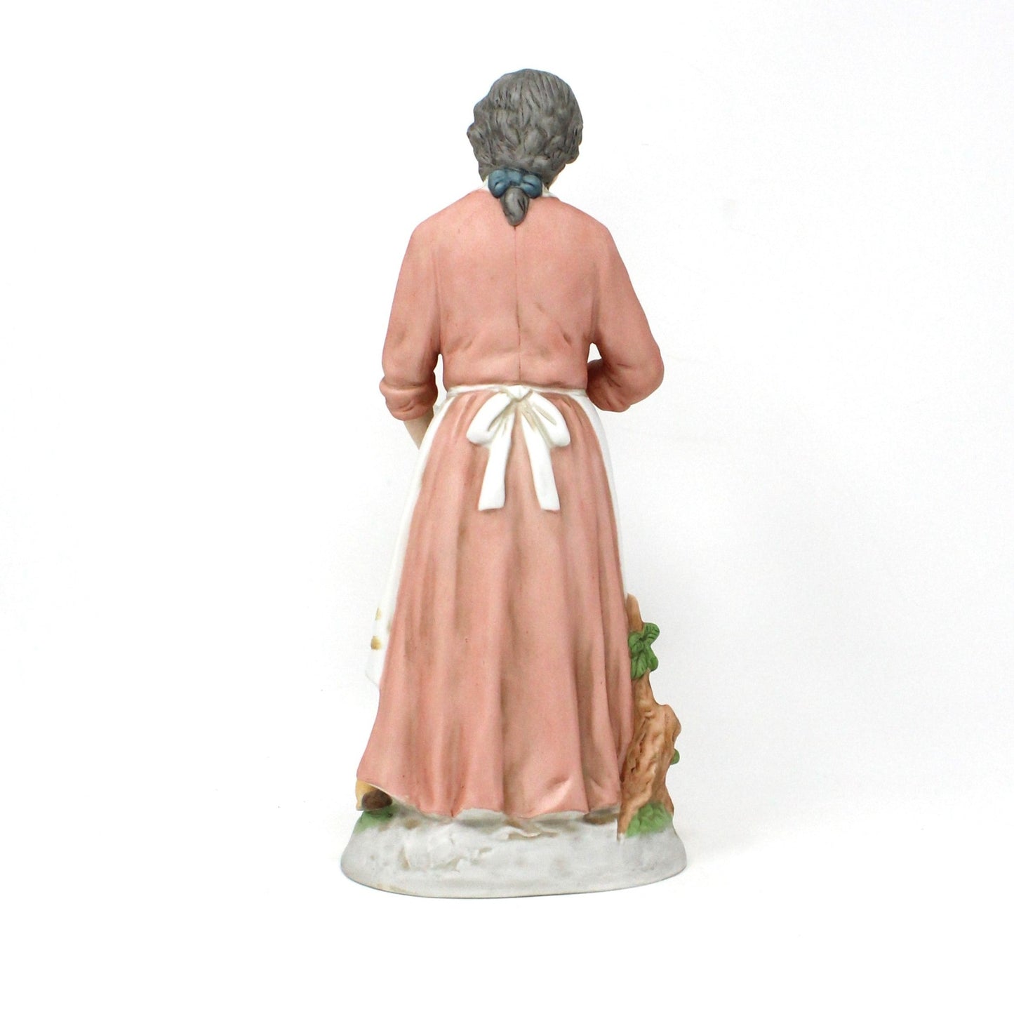 An application scenario or product detail of old lady figurines - Image 18