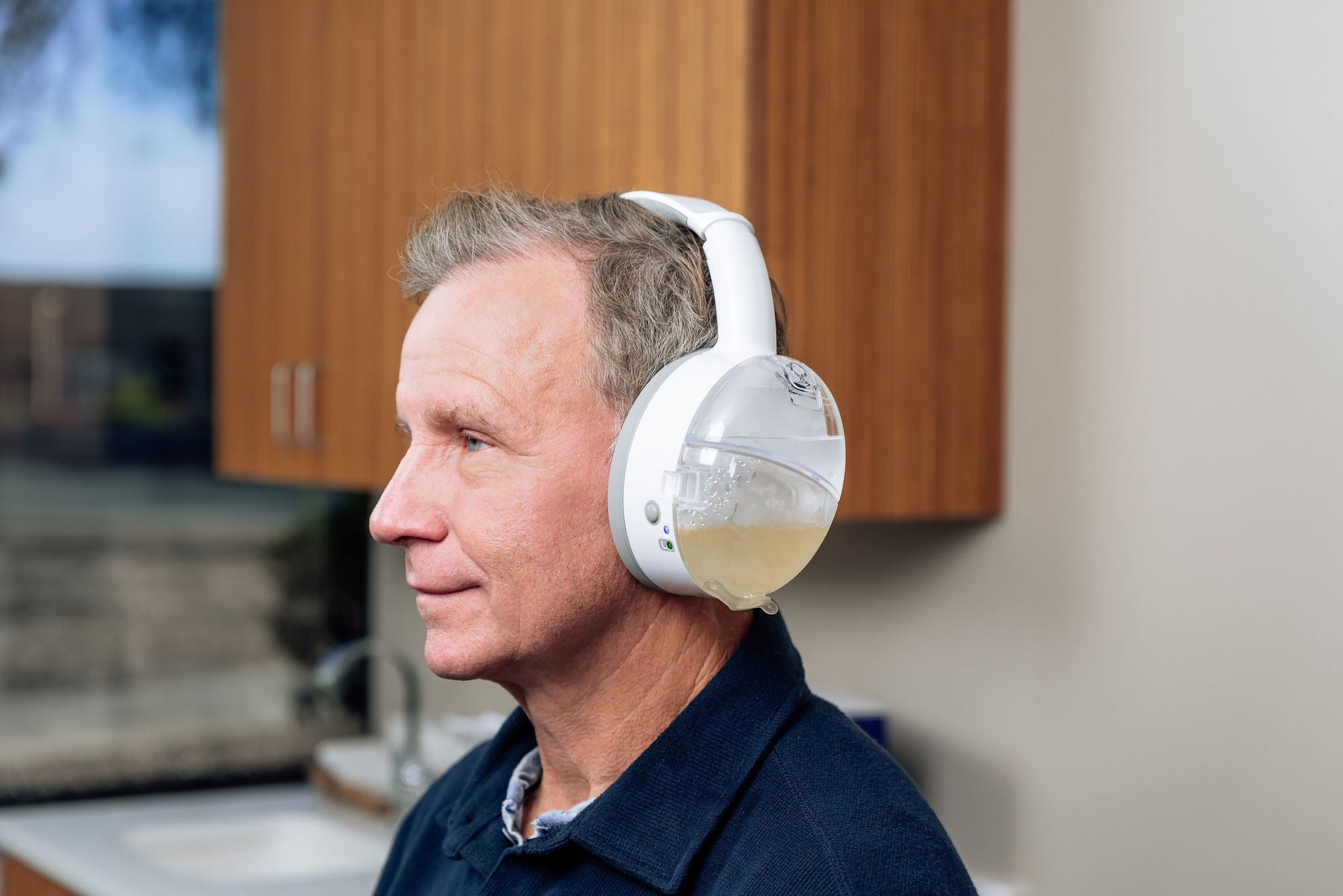 An application scenario or product detail of otoset ear cleaning system - Image 3