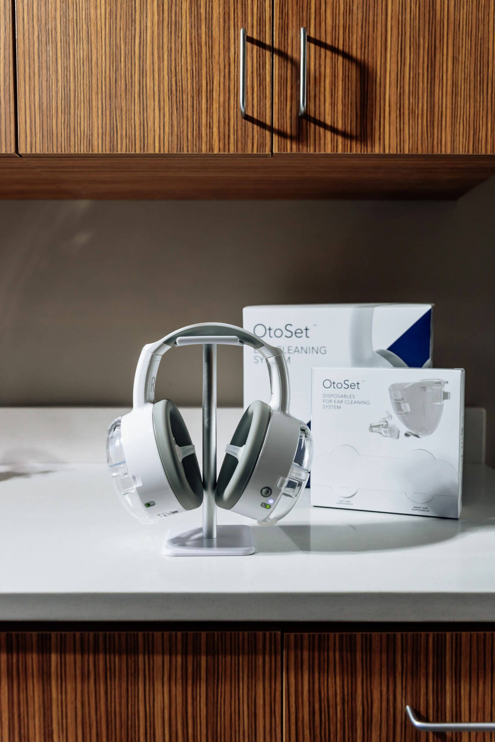 An application scenario or product detail of otoset ear cleaning system - Image 12