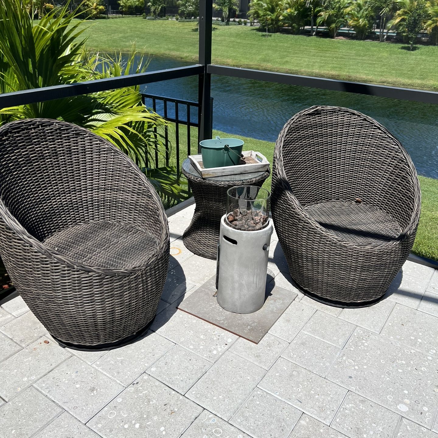An application scenario or product detail of outdoor broyhill furniture - Image 12