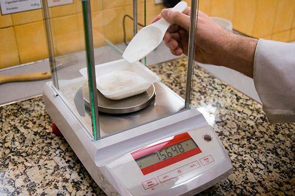 An application scenario or product detail of parts of a balance scale - Image 21