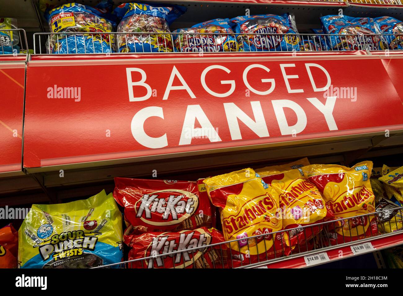 An application scenario or product detail of party city candy - Image 4