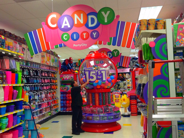 An application scenario or product detail of party city candy - Image 7