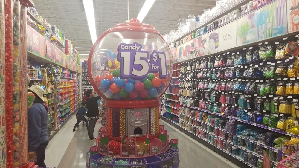 An application scenario or product detail of party city candy - Image 9
