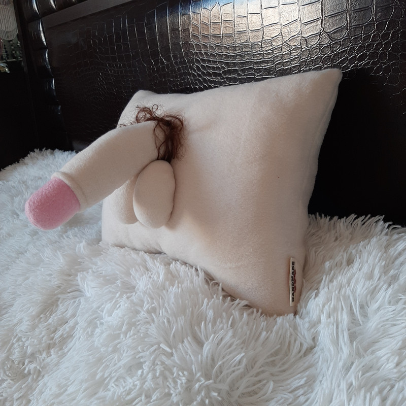 An application scenario or product detail of penis pillow - Image 6