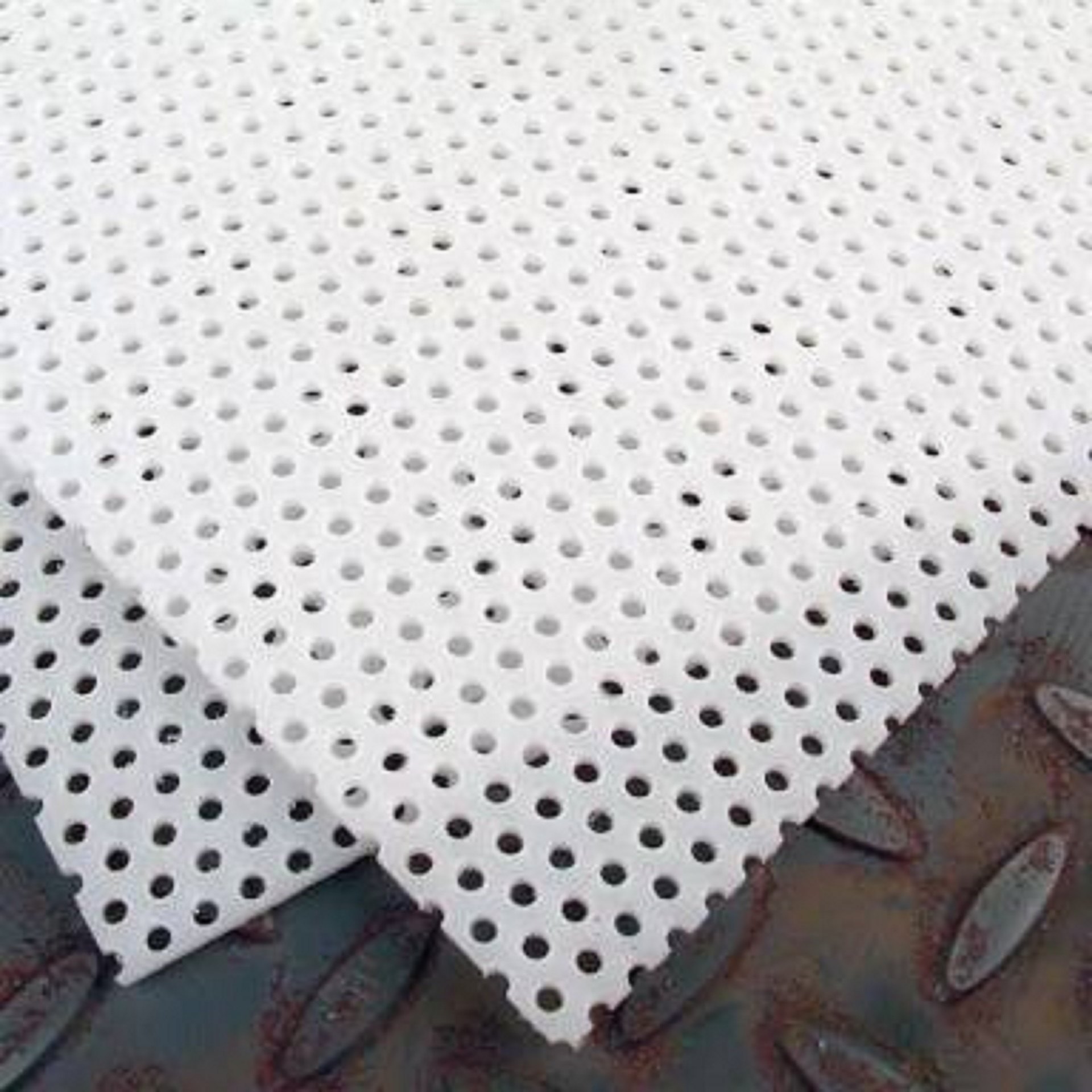 An application scenario or product detail of perforated plastic sheet material - Image 21