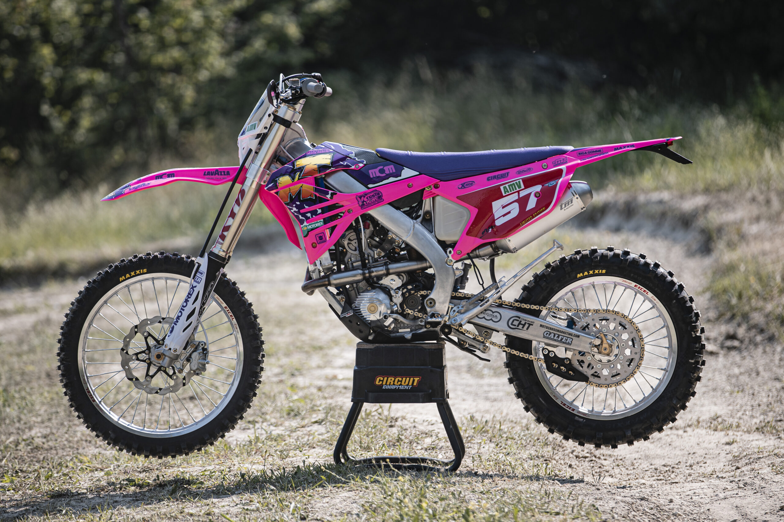 An application scenario or product detail of pink dirt bike - Image 15