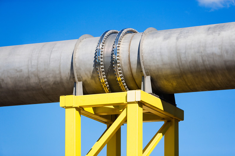 Featured image for the pipeline expansion joints guide