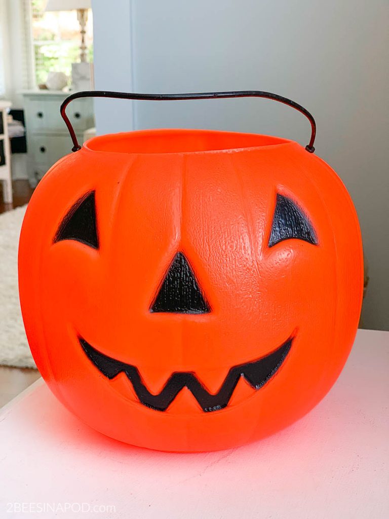 An application scenario or product detail of plastic jack o lantern - Image 6