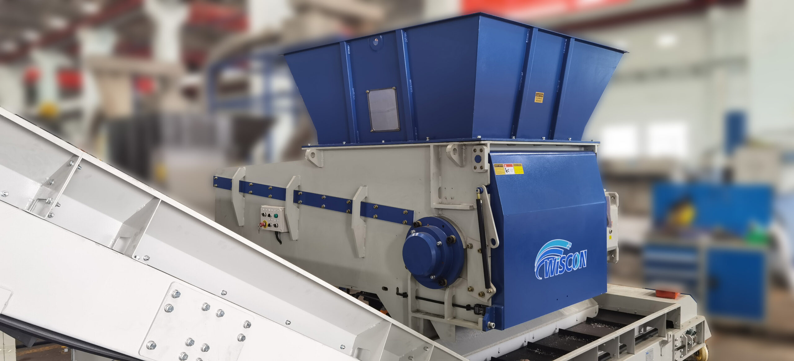 An application scenario or product detail of plastic shredder - Image 16