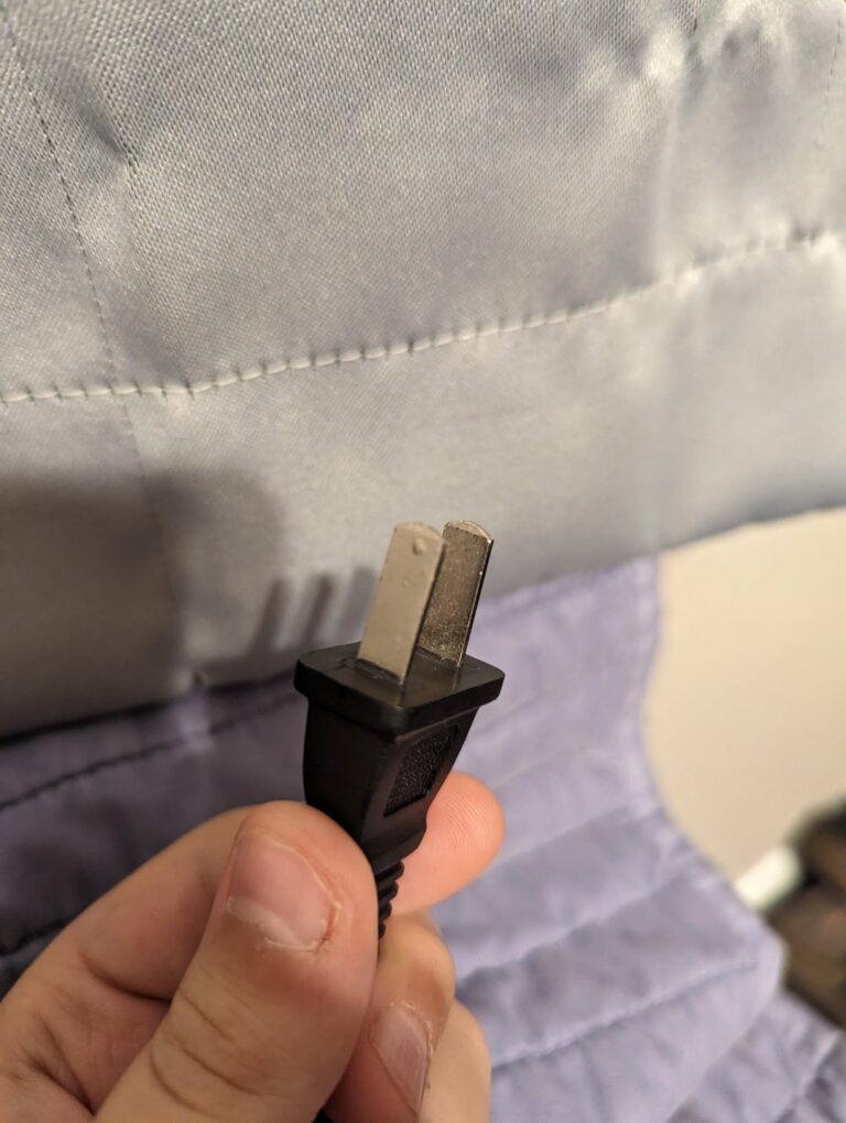 Featured image for the plug without holes guide