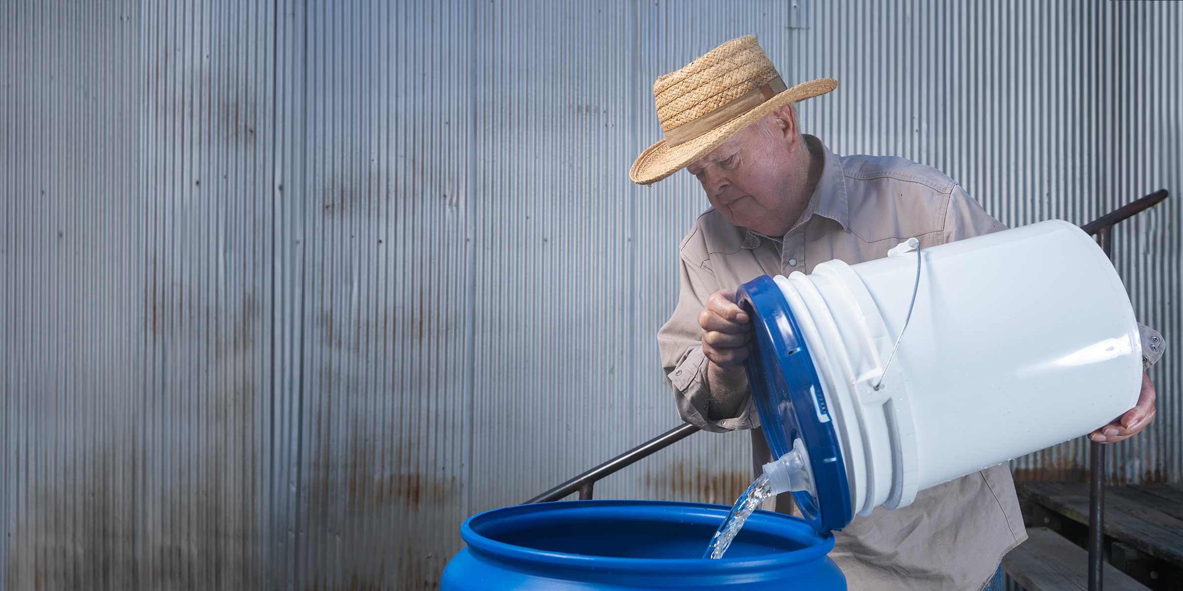 An application scenario or product detail of polyethylene container - Image 8